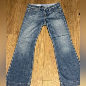 Size 28/6a long and lean flare leg gap jeans